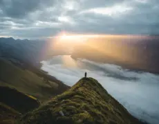 Descubre los impresionantes lagos alpinos de Suiza: Una experiencia única en la naturaleza