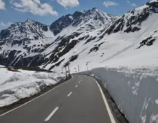 Descubre la belleza de los pueblos alpinos en tu viaje por las ciudades suizas: consejos imprescindibles