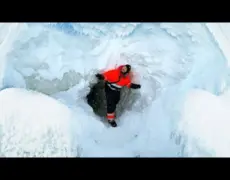Descubre la maravilla de explorar cuevas de hielo en los glaciares suizos: una aventura inolvidable