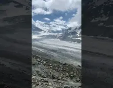 Descubre la majestuosidad del Glaciar de Corbassière: una joya natural en los Alpes suizos