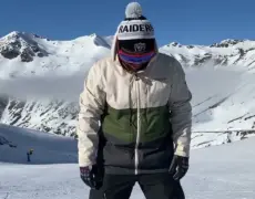 Descubre la mejor experiencia de hacer snowboard en los Alpes: guía completa