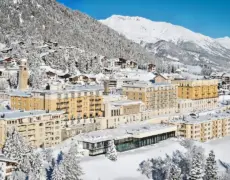 Descubre el lujo y la elegancia del Hotel Kulm en St. Moritz: ¡Un destino imperdible!
