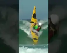 Descubre los mejores lugares para practicar kayak de mar en la impresionante costa suiza