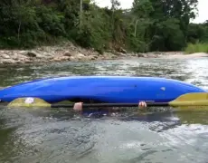 Descubre la emoción de practicar kayak en aguas bravas en Suiza: La guía definitiva