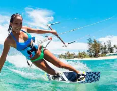 Descubre los mejores destinos de kitesurf en Suiza para aprovechar el viento al máximo