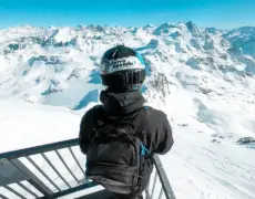 Descubre las mejores estaciones de esquí en Suiza para practicar snowboard: Una guía imprescindible