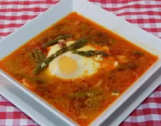 Descubre la deliciosa receta de sopa de espárragos suiza: un plato exquisito y saludable