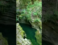 Descubre la magia de las Grutas de Areuse: un tesoro natural que debes conocer
